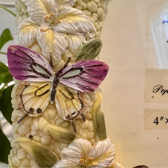 Hand painted frame 9” x 6.5” Floral Butterfly Picture Frame 4” x 6” picture - Picture 5 of 10